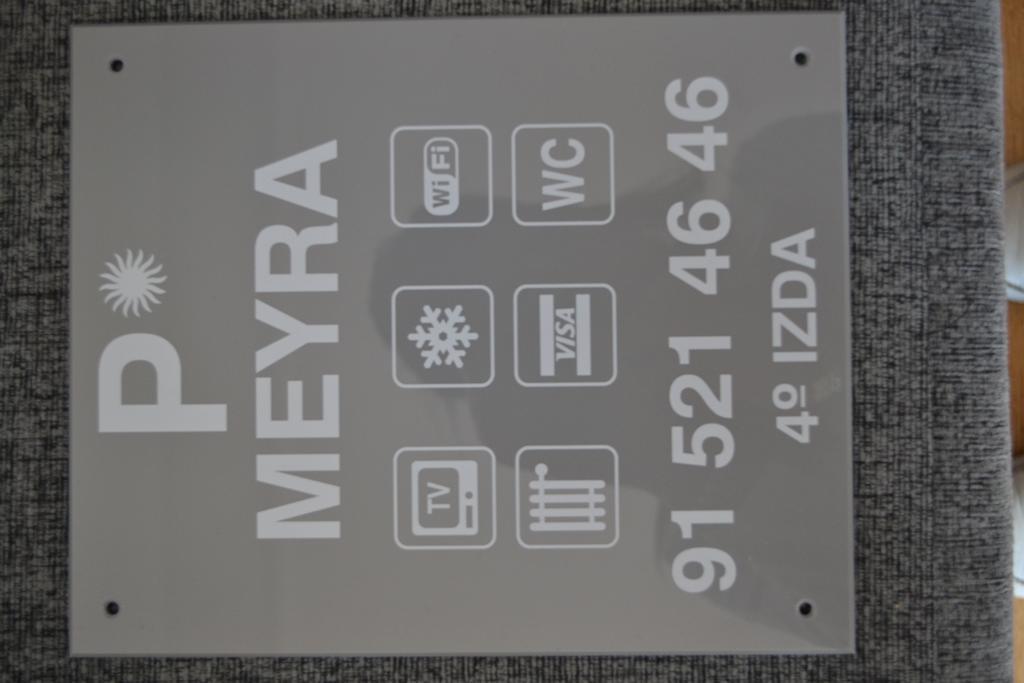 Hostal Meyra Madrid Exterior photo
